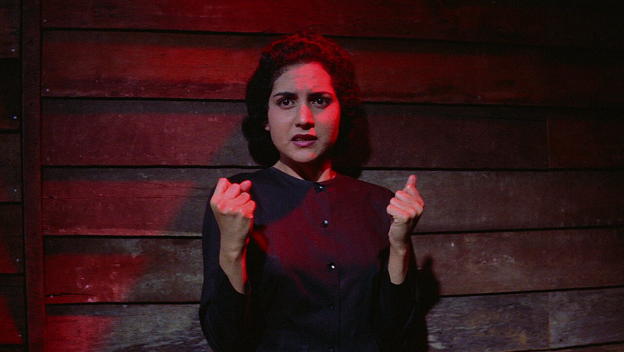 แพรดำ (1961) : หนังไทยคลาสสิกที่ซ่อนเงื่อนงำอาชญากรรมไว้ในรัตติกาล